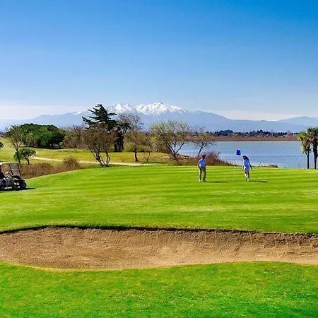 Overlooking Golf Course, Horizon Golf Residence, St Cyprien